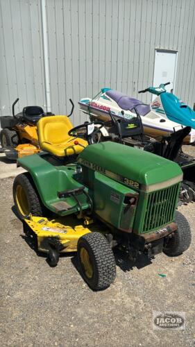 JOHN DEERE 322 HYDRO RIDING MOWER
