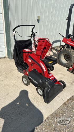 TROY-BILT SELF-PROPELLED GAS CHIPPER/VAC