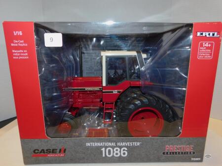 1/16 ERTL PRESTIGE COLLECTION IH 1086