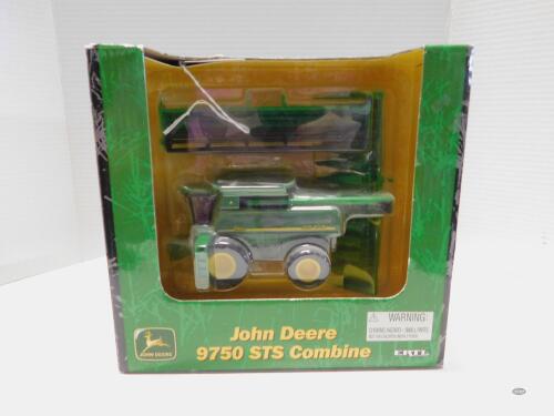 1/64 JOHN DEERE 9750 STS COMBINE, NIB