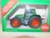 1/32 FENDT FAVOURITE 716 VARIO BY SIKU, NIB
