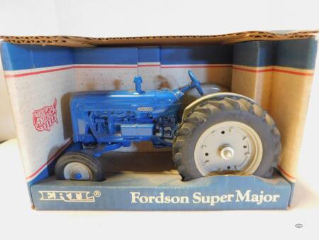 1/16 FORDSON MAJOR TRACTOR, NIB