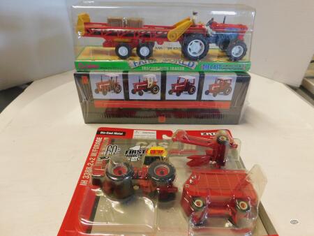 1/64 IH 4 PC SET, 2+2, HARVESTER & WAGON
