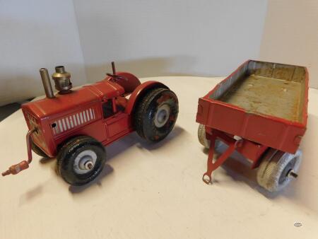 1/32 GAMA WIND UP ANTIQUE TRACTOR & WAGON