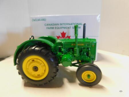 1/16 05 JOHN DEERE D TRACTOR, CANADA FARM SHOW EDN, NIB