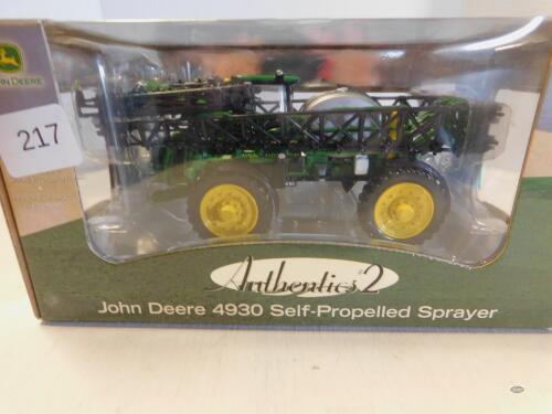 1/64 JOHN DEERE 4930 SPRAYER AUTHENTICS # 2