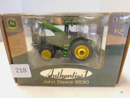 1/64 JOHN DEERE 8530 TRACTOR AUTHENTICS # 1