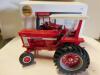 1/16 IH 1066 W/CANOPY, 24TH, 2009 ONT. TOY SHOW