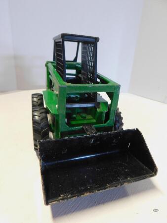 1/16 ERTL JOHN DEERE SKID STEER
