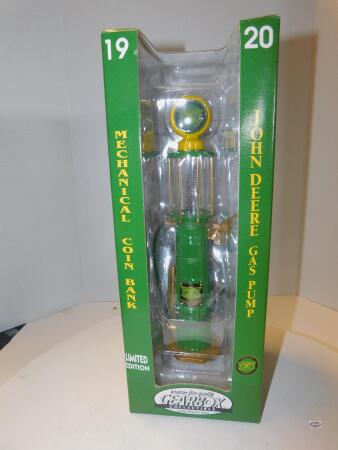 1920 JOHN DEERE GAS PUMP COIN BANK, GEARBOX