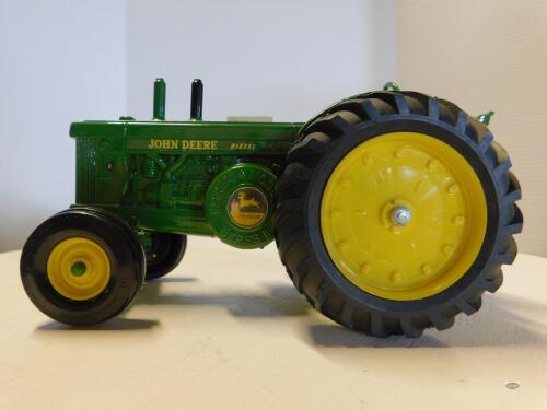 1/16 ERTL JOHN DEERE "R" DIESEL TRACTOR