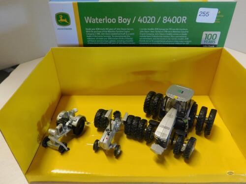 1/64 ERTL JOHN DEERE WATERLOO BOY 4020/8400 SET