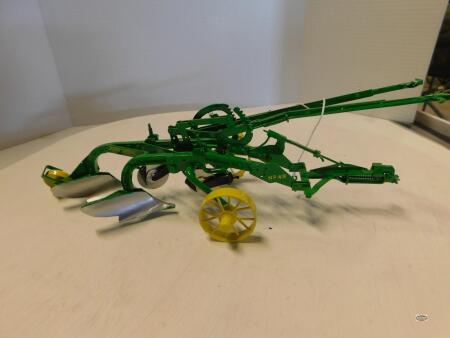GERRY MAIER JOHN DEERE 4B 2-FURROW PLOW, CUSTOM - PLOWMAN