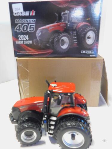 1/32 ERTL CIH MAGNUM 405, NIB