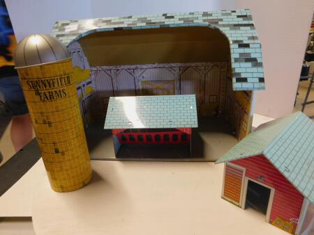 OHIO ART SUNNYFIELD FARMS TIN LITHO BARN