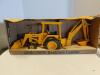 1/16 JOHN DEERE BACKHOE/LOADER W/BOX