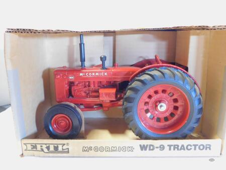1/16 MCCORMICK WD-9 TRACTOR, NIB