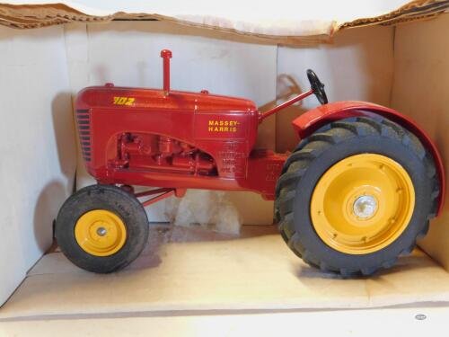 1/16 SPECCAST MASSEY HARRIS 102, NIB