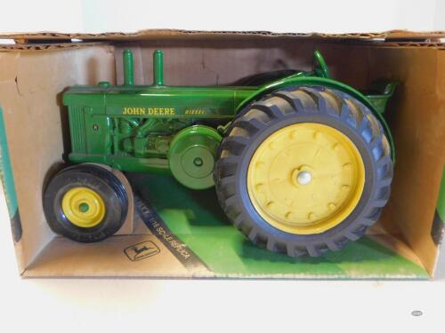 1/16 ERTL JOHN DEERE MODEL R DIESEL, NIB