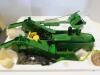JOHN DEERE 4020 W/237 CORN PICKER, (1999) NIB