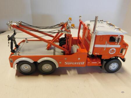 KENWORTH SUPERTEST WRECKER, NEW, NO BOX