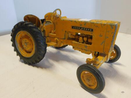 1/16 JOHN DEERE INDUSTRIAL TRACTOR W/3PTH