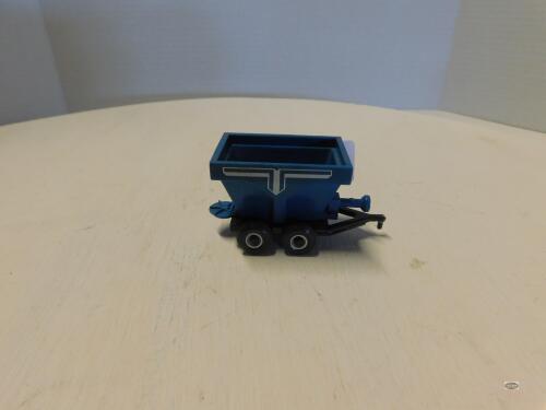 1/64 ERTL BLUE FERTILIZER SPREADER