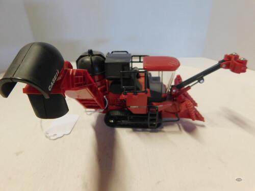1/64 ERTL CASE IH SUGAR CANE HARVESTER