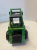 1/16 JOHN DEERE SKID STEER LOADER - 6