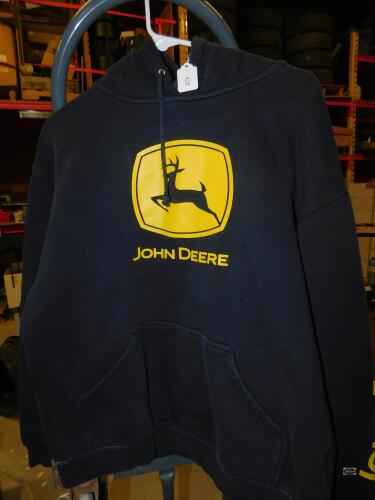 JOHN DEERE PLAIN BLACK HOODIE, SIZE MEDIUM