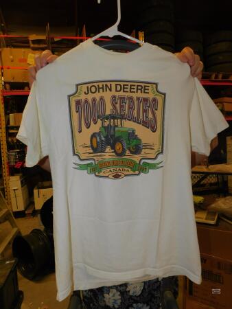 JOHN DEERE 7000 SERIES WHITE T-SHIRT, SIZE MEDIUM