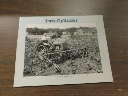 LITERATURE LOT JOHN DEERE 2 CYL CLUB, YEAR 1994