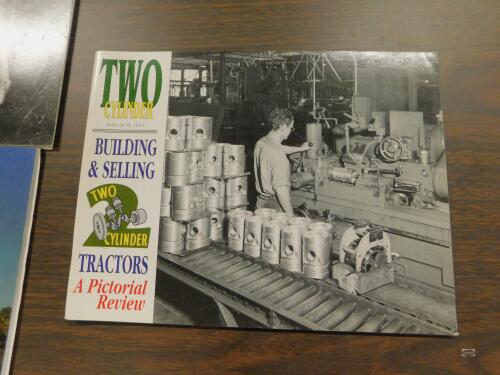 LITERATURE LOT JOHN DEERE 2 CYL CLUB, YEAR 2003