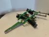 1/16 ERTL JOHN DEERE DISC
