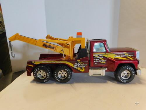 1/16 NYLINT FORD TOW TRUCK