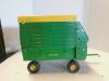 1/16 ERTL JOHN DEERE FORAGE WAGON