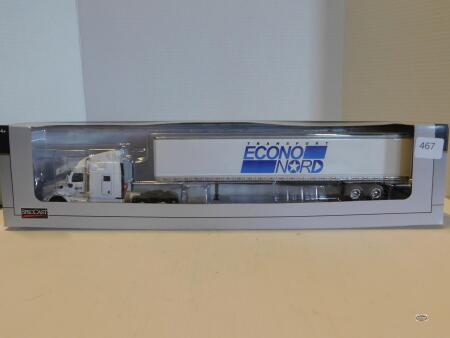 1/64SPECCAST ECONO NORD 579 PETE, NIB
