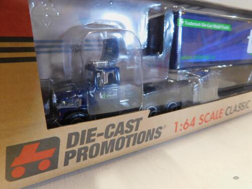 1/64 TWIN CITY FORD 9000 W/40' VAN, NIB