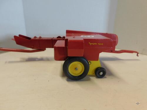 1/16 NEW HOLLAND BALER