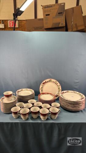 (12) PLACE SETTING CHRISTMAS PATTERN DISH LOT