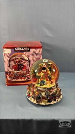 KIRKLAND REVOLVING MUSICAL WATER GLOBE
