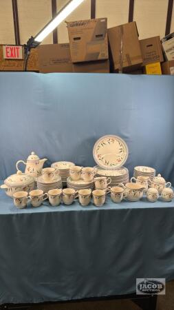 12 PLACE SETTINGS OF "KELTCRAFT" BY NORITAKE
