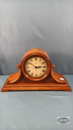 BATTERY OPERATED MANTEL CLOCK