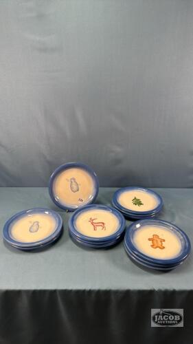 (12) 7IN BLUE AND WHITE PLATES
