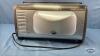 HAMILTON BEACH 6 SLICE TOASTER OVEN - 5