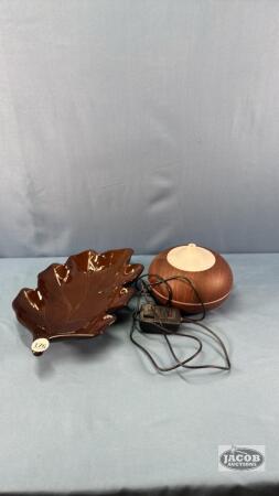 AROMA DIFFUSER WITH A CERAMIC ACCORN LEAF PLATE