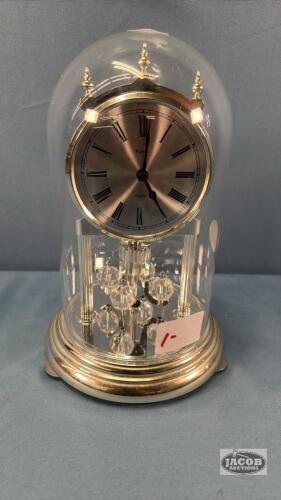 PLASTIC ANNIVERSARY QUARTZ CLOCK