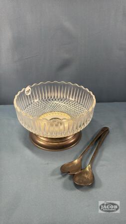9IN GLASS SALAD BOWL ON MEDAL PEDESTAL