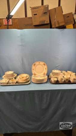MADDOCK "ROYAL CAMERONIAN" DISH SET