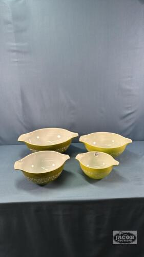 (4) PYREX MIXING BOWL NESTING SET